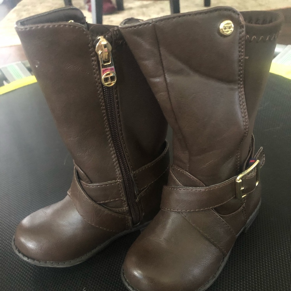 Kids boots